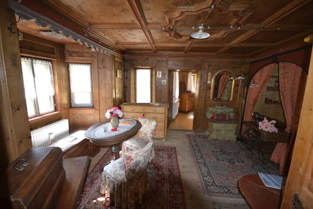 B&B La Tana Dell'Orso - Die Baerenhoehle Кастелло-ди-Фьемме Номер фото