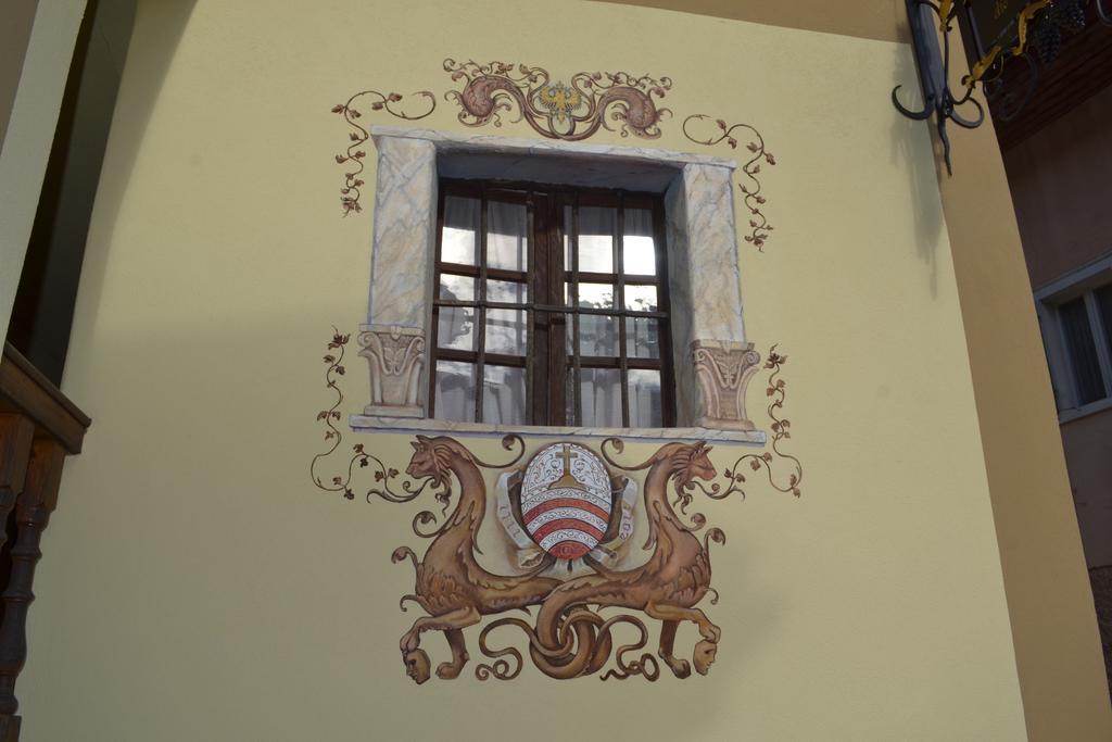 B&B La Tana Dell'Orso - Die Baerenhoehle Кастелло-ди-Фьемме Экстерьер фото