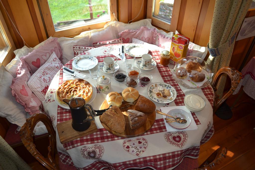 B&B La Tana Dell'Orso - Die Baerenhoehle Кастелло-ди-Фьемме Экстерьер фото